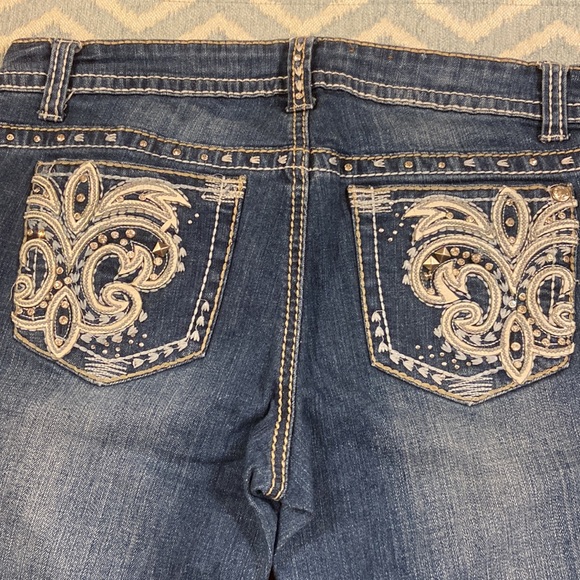 Antique Rivet Designer Jeans - Picture 4 of 8